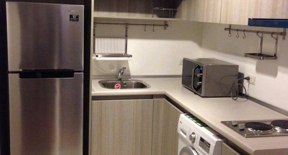 For rent 1 bed condo in Huai Khwang, Bangkok