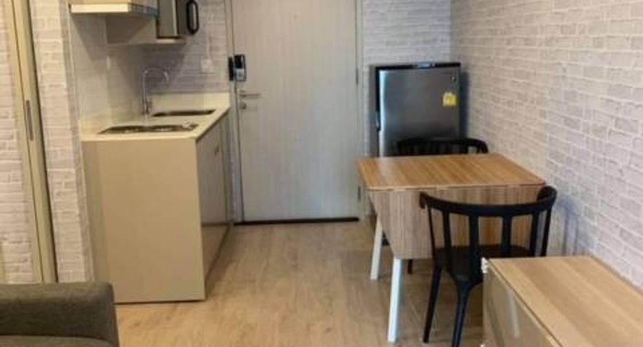 Wohnung zur Miete mit 1 Zimmer in Bang Rak, Bangkok