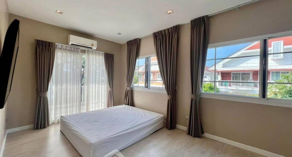 For rent 3 bedrooms house in Lat Krabang, Bangkok