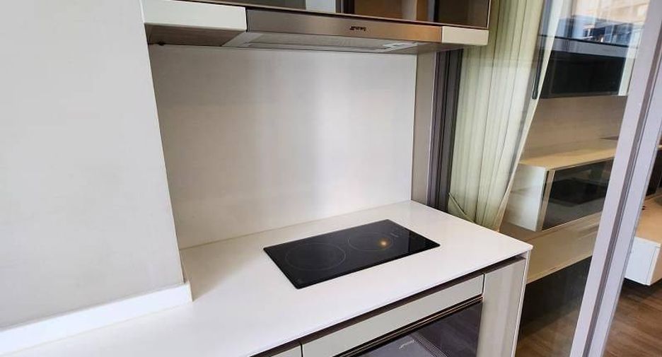 Condo en alquiler de 1 habitaciones en Sathon, Bangkok