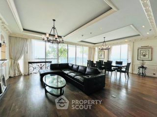 For rent 3 ベッドルーム condo in Yan Nawa, Bangkok