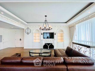 For rent 3 ベッドルーム condo in Yan Nawa, Bangkok