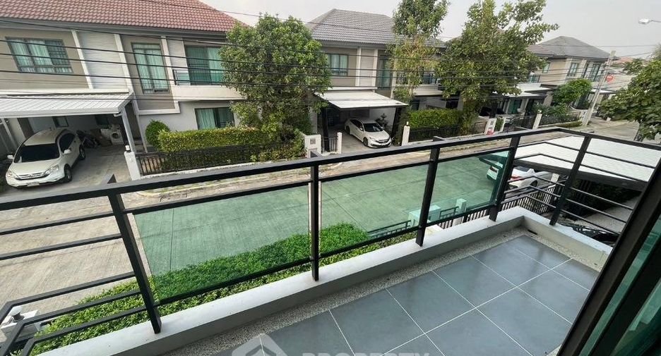 For rent 3 bedrooms house in Saphan Sung, Bangkok