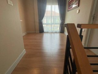 For rent 3 bedrooms house in Saphan Sung, Bangkok