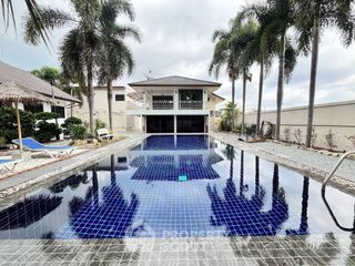 For rent 4 ベッドルーム villa in Bang Lamung, Chonburi