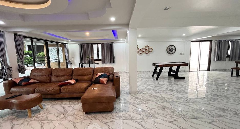 For rent 4 ベッドルーム villa in Huay Yai, Pattaya