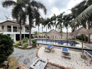 For rent 4 ベッドルーム villa in Bang Lamung, Chonburi