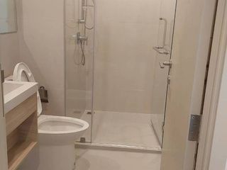 Wohnung zur Miete mit 2 Zimmer in Huai Khwang, Bangkok