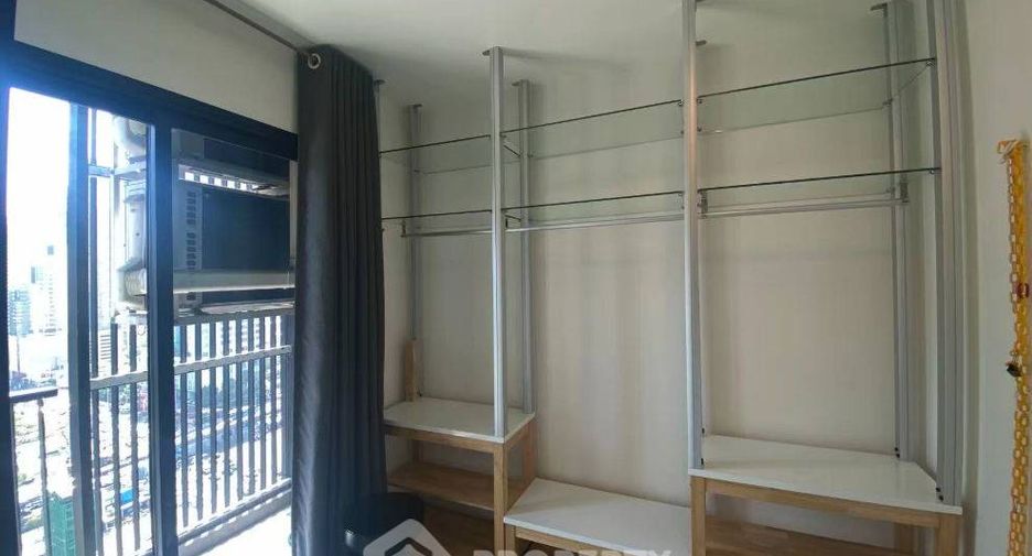 À louer 1 chambre condo à Watthana, Bangkok