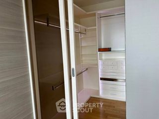 À louer 1 chambre condo à Khlong San, Bangkok