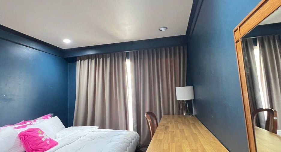 À louer 3 chambres condo à Watthana, Bangkok