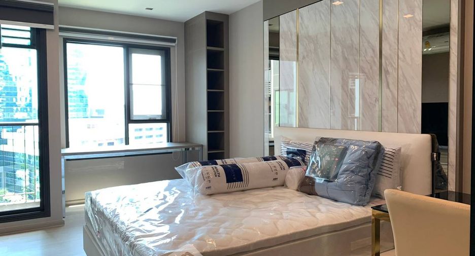 For rent 1 bed condo in Pathum Wan, Bangkok