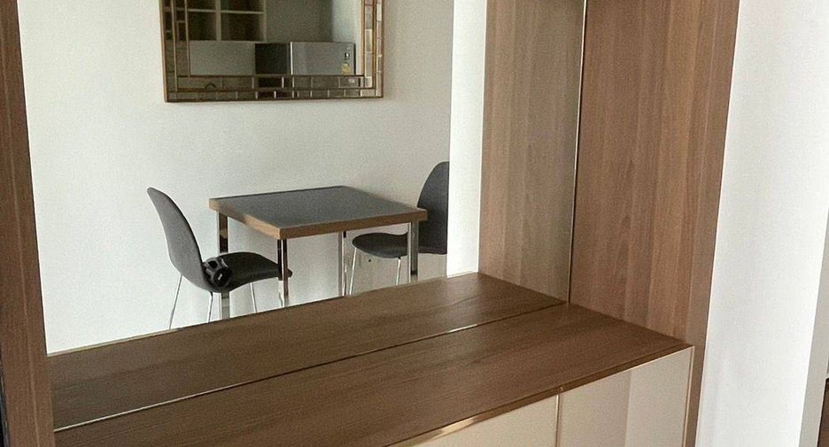 Wohnung zur Miete mit 1 Zimmer in Pathum Wan, Bangkok
