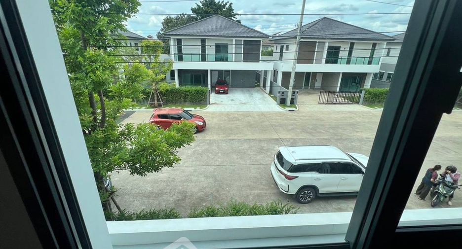 For rent 4 bedrooms house in Don Mueang, Bangkok