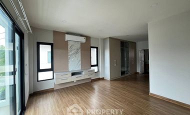 For rent 4 bedrooms house in Don Mueang, Bangkok