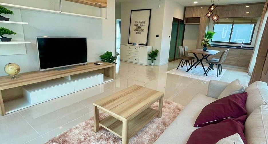 For rent 4 bedrooms house in Bang Kapi, Bangkok