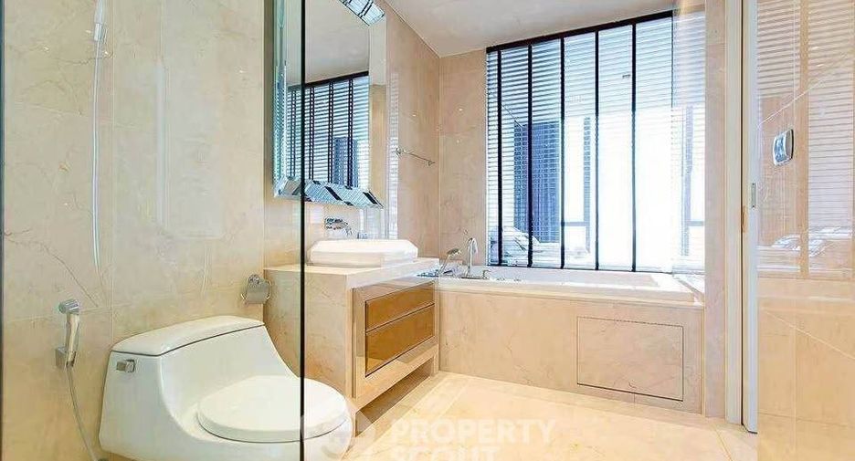 For rent 2 ベッドルーム condo in Khlong Toei, Bangkok
