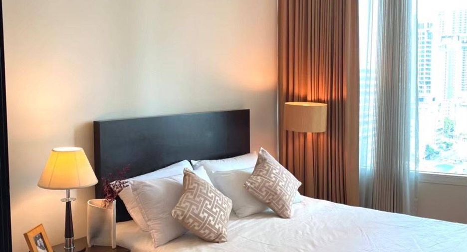 For rent 2 bedrooms condo in Sathon, Bangkok