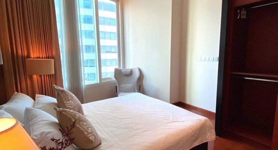 For rent 2 bedrooms condo in Sathon, Bangkok