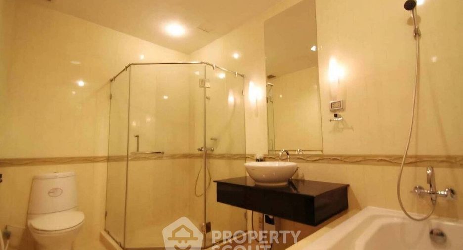 Wohnung zur Miete mit 2 Zimmer in Pathum Wan, Bangkok