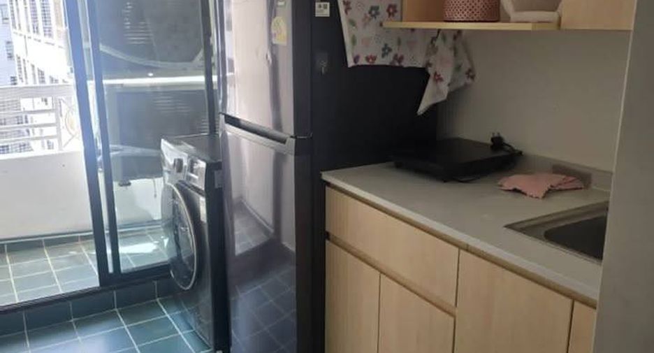 For rent 2 bedrooms condo in Sathon, Bangkok