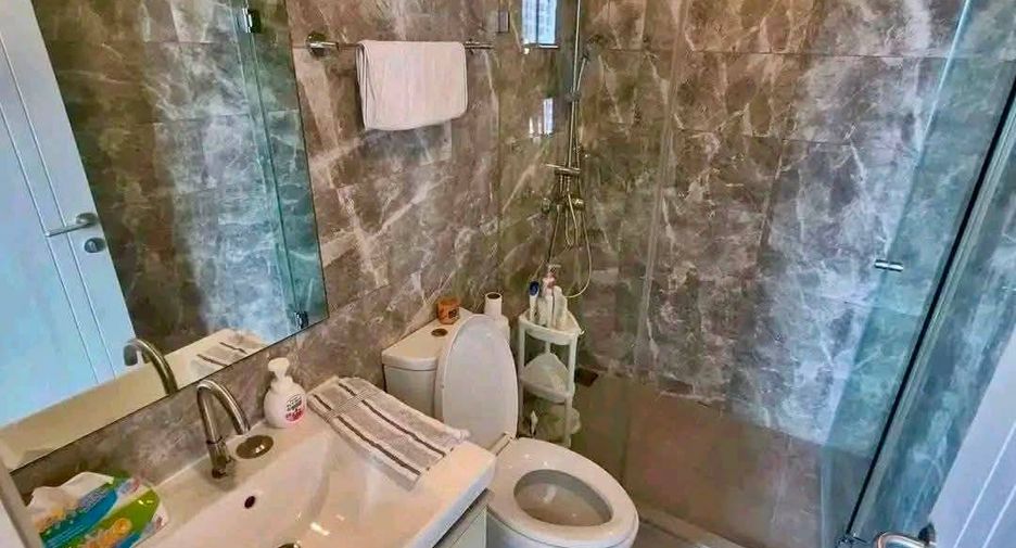 For rent 2 bedrooms condo in Pathum Wan, Bangkok