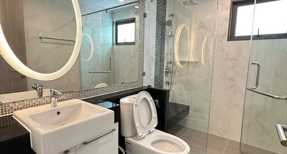 Condo en alquiler de 2 habitaciones en Watthana, Bangkok