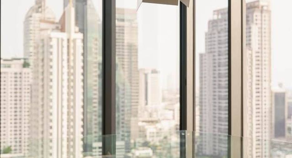 For rent 2 bedrooms condo in Bang Rak, Bangkok