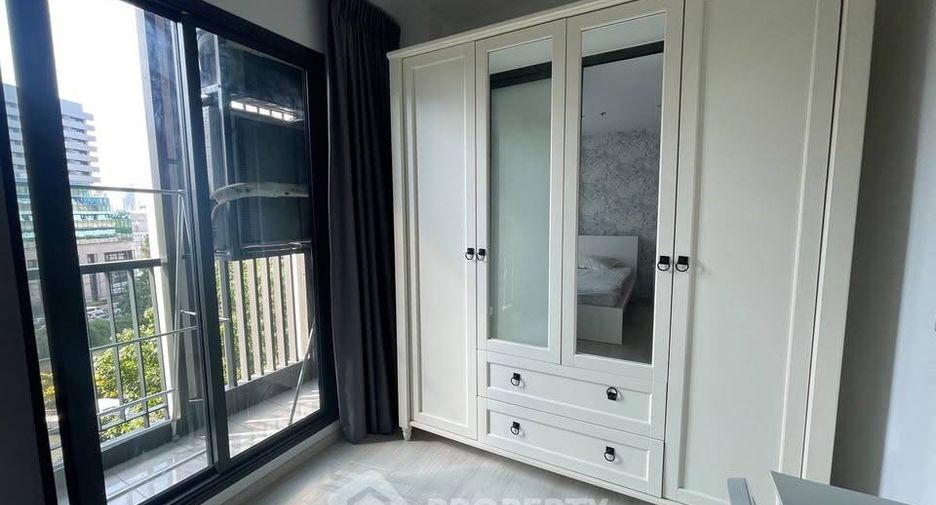 For rent 1 bed condo in Pathum Wan, Bangkok