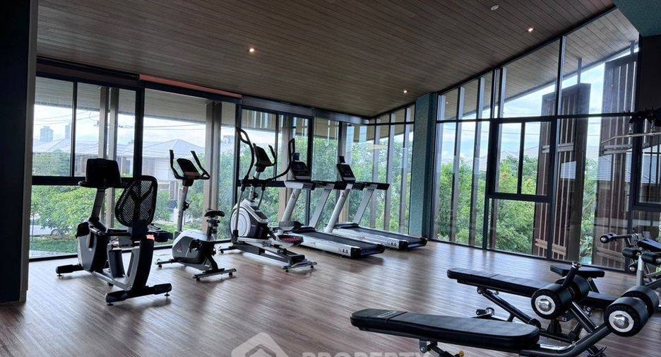 For rent 4 bedrooms house in Bang Kapi, Bangkok