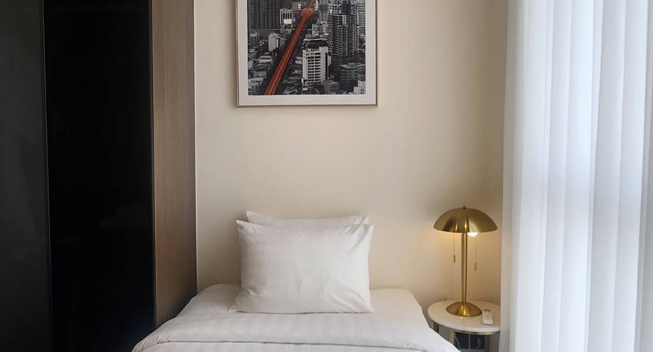For rent 2 bedrooms condo in Watthana, Bangkok