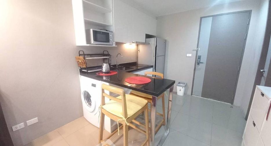 Condo en alquiler de 1 habitaciones en Khlong Toei, Bangkok