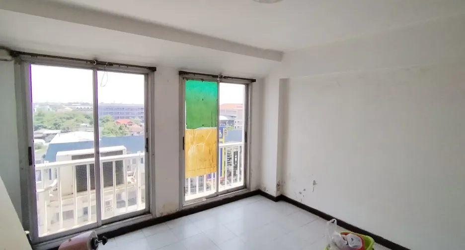 For sale 1 bed condo in Lat Phrao, Bangkok