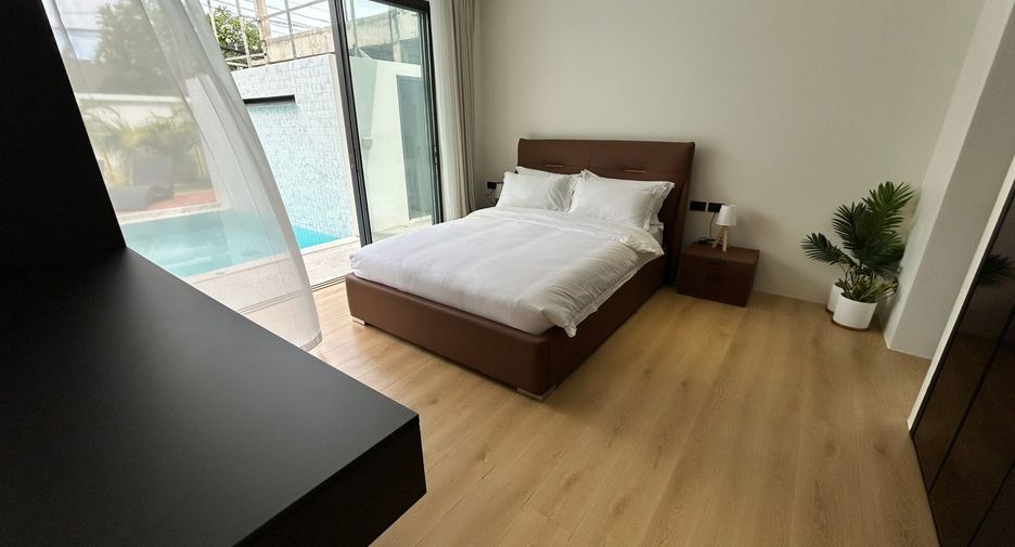 For sale and for rent 4 bedrooms villa in Mueang Phuket, Phuket