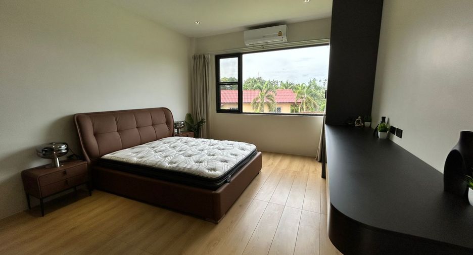 For sale and for rent 4 bedrooms villa in Mueang Phuket, Phuket