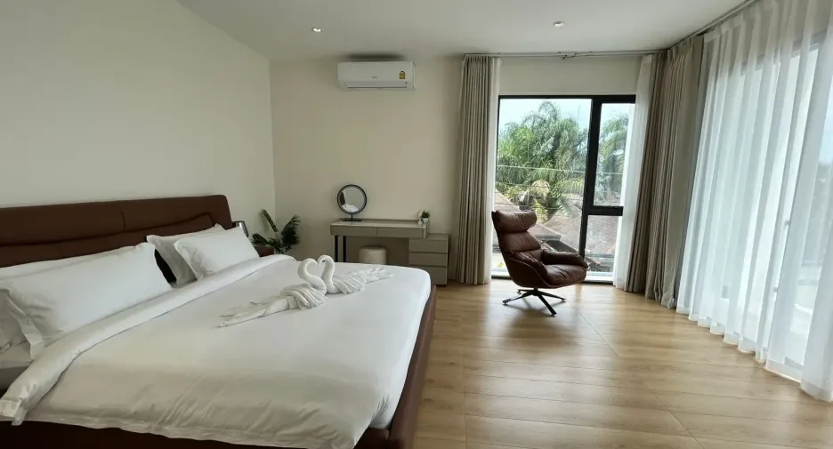 For sale and for rent 4 bedrooms villa in Mueang Phuket, Phuket