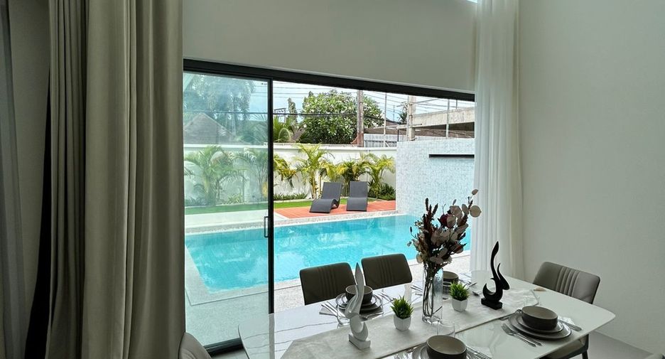 For sale and for rent 4 bedrooms villa in Mueang Phuket, Phuket