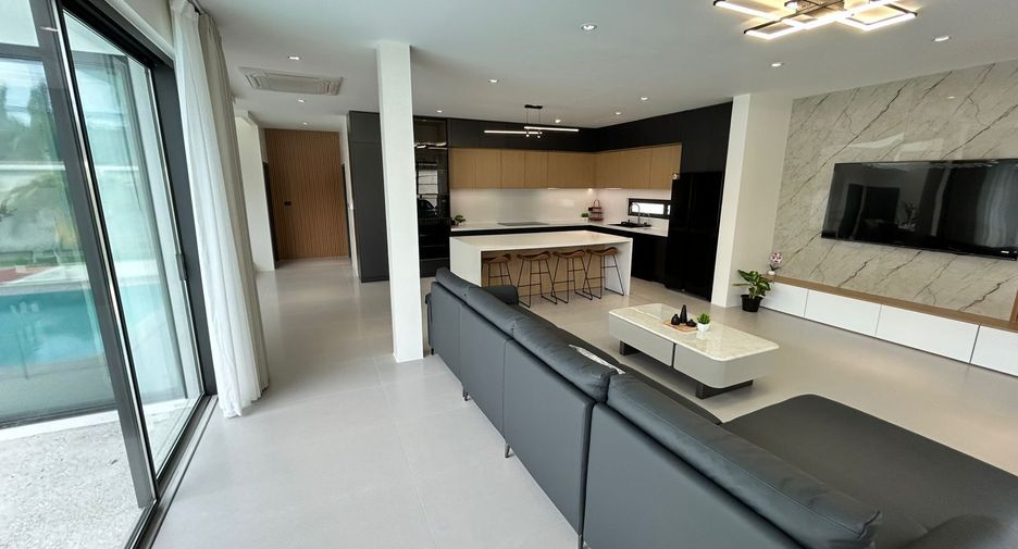 For sale and for rent 4 bedrooms villa in Mueang Phuket, Phuket