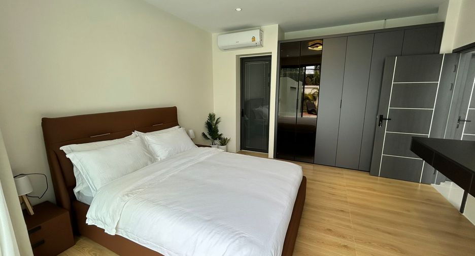 For sale and for rent 4 bedrooms villa in Mueang Phuket, Phuket