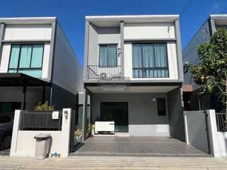 Casa en venta de 4 habitaciones en Khan Na Yao, Bangkok