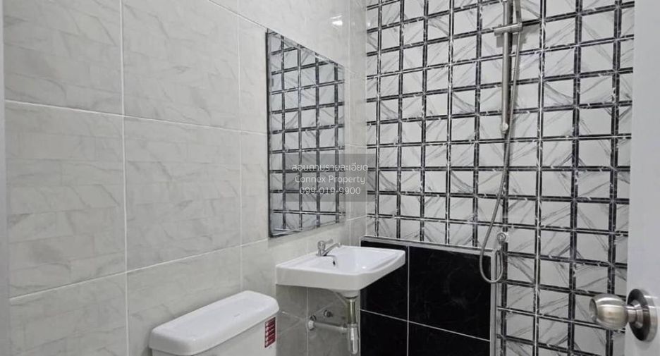 Reihenhaus zum Kauf mit 2 Zimmer in Bang Bua Thong, Nonthaburi