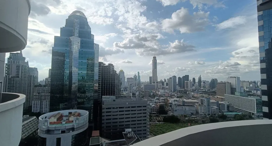 À louer 2 chambres condo à Watthana, Bangkok