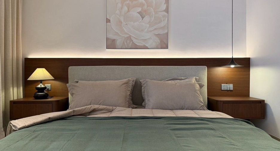 For sale 3 bedrooms condo in Watthana, Bangkok