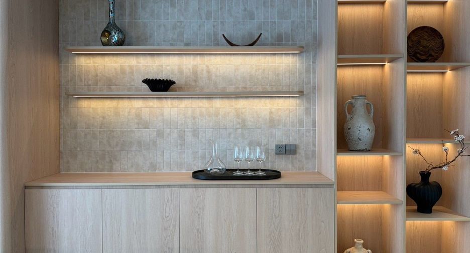 For sale 3 bedrooms condo in Watthana, Bangkok
