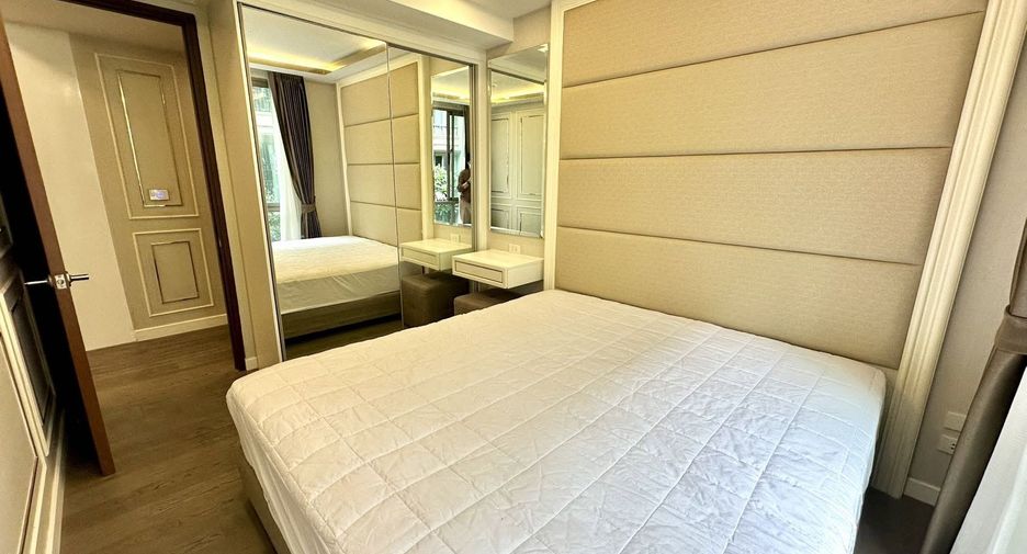 For rent 2 bedrooms apartment in Huai Khwang, Bangkok