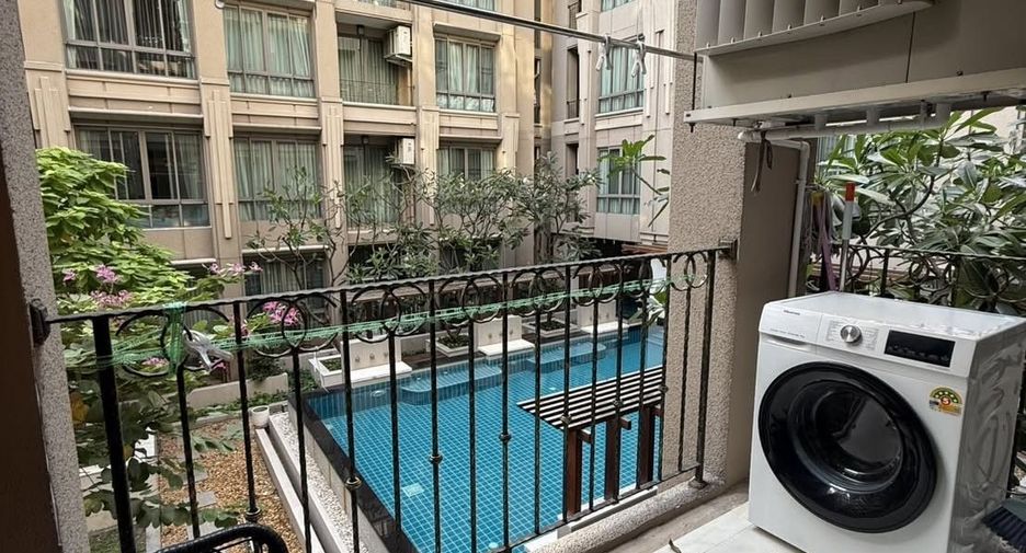 For rent 2 bedrooms apartment in Huai Khwang, Bangkok