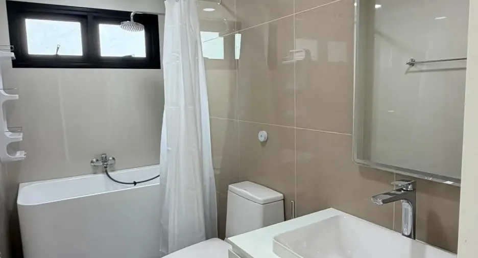 For rent 5 bedrooms house in Suan Luang, Bangkok