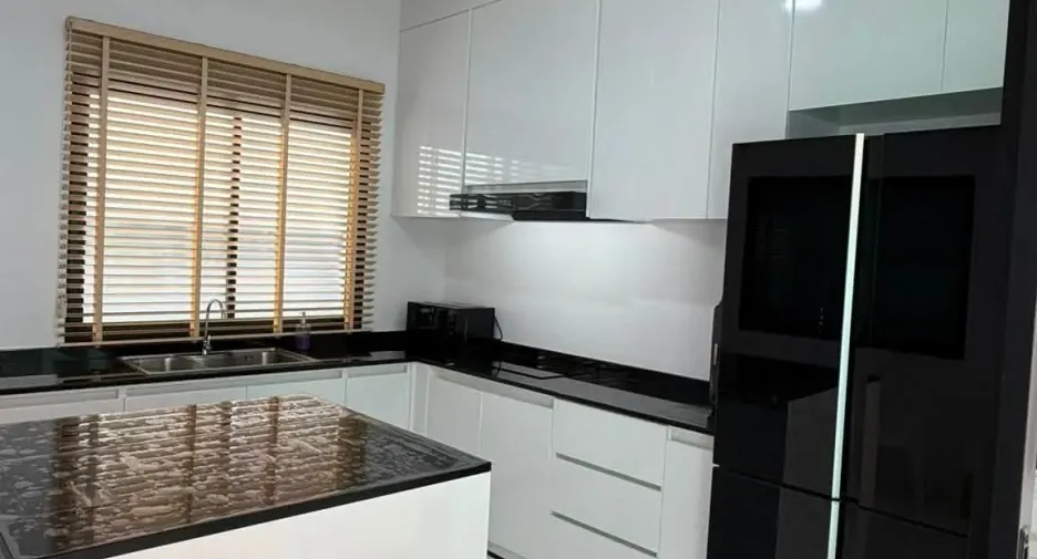For rent 5 bedrooms house in Suan Luang, Bangkok