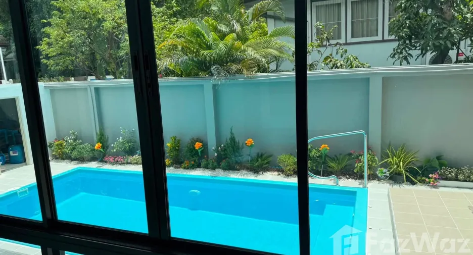 For rent 5 bedrooms house in Suan Luang, Bangkok