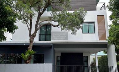 À louer 5 chambres maison à Prawet, Bangkok